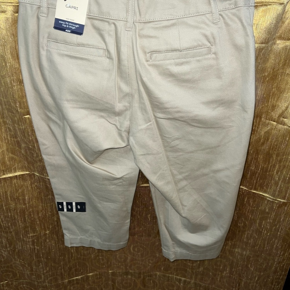 Capri beige size 4P new